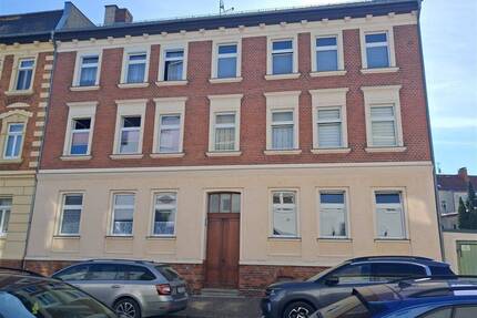 Erstbezug nach Renovierung - 2-Raum-Wohnung im Hochparterre - Torgau