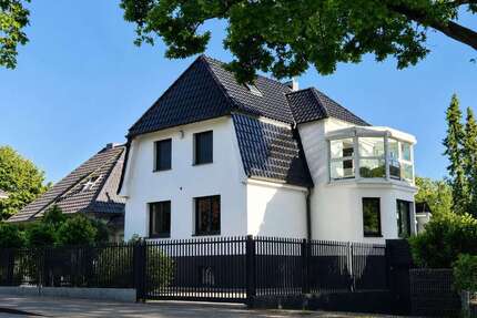 Haus zum Kaufen in Hamburg 1.690.000,00 € 292 m²