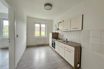 2-Zimmer-Wohnung mit EBK, modernem Bad, Balkon - Magdeburg Beyendorf-Sohlen