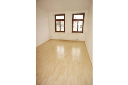 Frei ab 1.11.2026 !!!! Laminat + Balkon + 3. OG !!! - Chemnitz Hilbersdorf