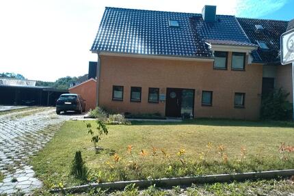Doppelhaushälfte zu vermieten - 1.750,00&nbsp;EUR Kaltmiete, ca.&nbsp; 158,50&nbsp;m&sup2; in Schwarzenbek (PLZ: 21493)