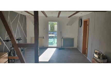 2 Zimmer Wohnung mit großem Balkon - Hamm (Sieg)