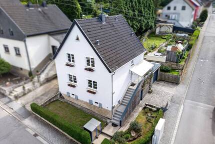 Aufwendig renoviertes idyllisches Einfamilienhaus mit schönem Garten, Terrasse u. Garage + Sichern Sie sich Ihr neues Zuhause ! - Wadgassen Differten