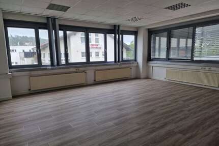 Büro in Winnenden 1.600,00 € 225 m²