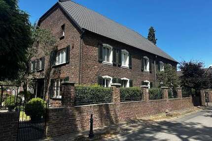 Wohnung zum Mieten in Duisburg Friemersheim 2.000,00 € 211 m² - Duisburg / Friemersheim