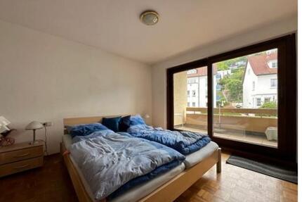 Großzügige 2,5 Zimmer-Galeriewohnung mit Balkon, EBK - Stuttgart Feuerbach