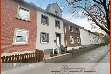 Familienfreundliches Reihenmittelhaus mit ausgebautem Dachgeschoss, Garten und durchdachter Raumaufteilung - Duisburg Obermeiderich