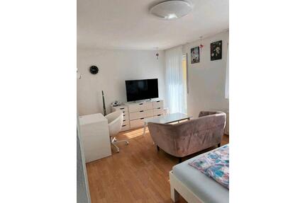 Renovierte 1,5-Zimmer Wohnung - 490,00&nbsp;EUR Kaltmiete, ca.&nbsp; 100,00&nbsp;m&sup2;&nbsp;Wohnfl&auml;che in Schwäbisch Gmünd (PLZ: 73525)