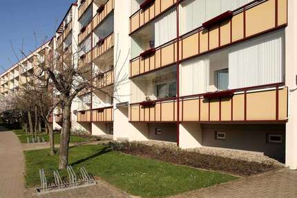 Wohnung zum Mieten in Neubrandenburg 371,00 € 62.93 m²