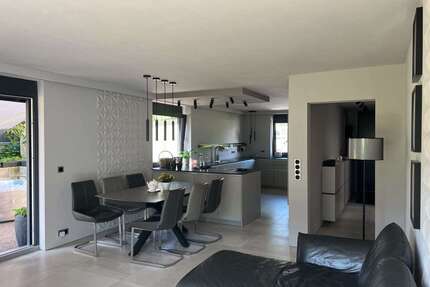 Haus zum Kaufen in Baden-Baden 598.000,00 € 160 m²
