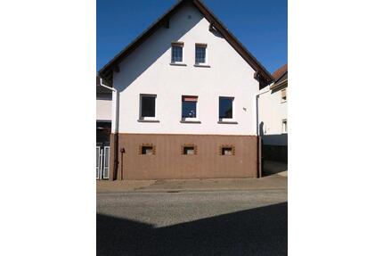 Wohnhaus zu vermieten - 950,00&nbsp;EUR Kaltmiete, ca.&nbsp; 95,00&nbsp;m&sup2; in Reiskirchen (PLZ: 35447)