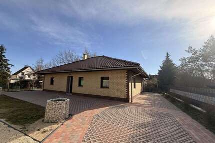 Haus zum Mieten in Teutschenthal 1.500,00 € 110 m²