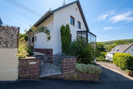 Haus zum Kaufen in Wetzlar Nauborn 349.000,00 € 126.26 m² - Wetzlar / Nauborn