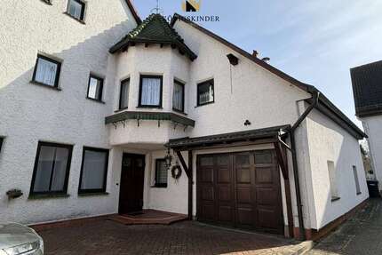 Haus zum Kaufen in Dettingen unter Teck 690.000,00 € 197 m²