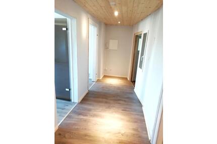 Attraktive 2 Zimmer Wohnung in zentraler Lage In 08525 Plauen