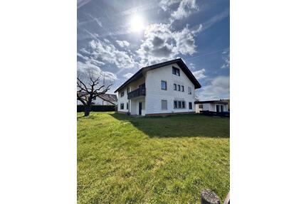 109 m² renovierte 3-Zimmer-Wohnung mit 2 Balkonen in Gniebel - Pliezhausen