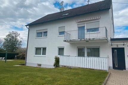 Dreifamilienwohnhaus - 720.000,00&nbsp;EUR Kaufpreis, ca.&nbsp; 98,00&nbsp;m&sup2; in Bibertal (PLZ: 89346)