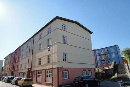 3-Raumwohnung in freundlicher Nachbarschaft mit Balkon und schöner neuer Einbauküche - WG geeignet - Schwerin Feldstadt