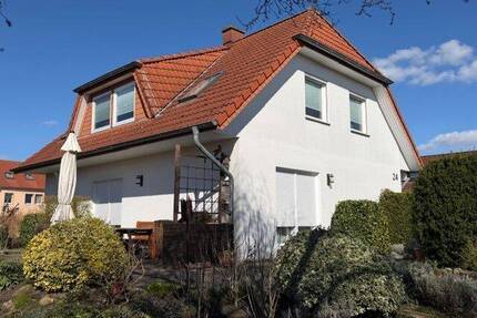 Großzügiges Einfamilienhaus mit Vollkeller in Laage