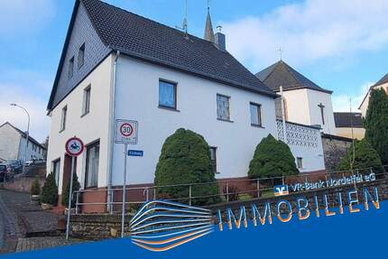 Wohn-und Geschäftshaus mit Garage in Schmidtheim - Dahlem