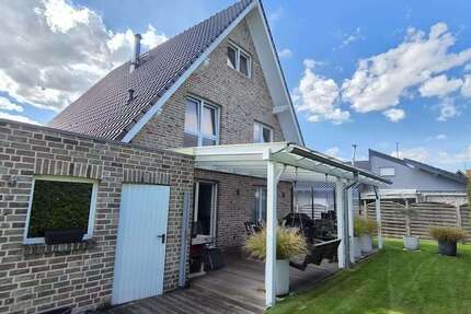 Haus zum Kaufen in Hückelhoven-Ratheim 389.000,00 € 122 m²