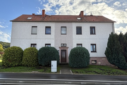 Gemütliche Eigentumswohnung mit Garage, Carport, Garten und herrlichem Blick ins Grüne in Bornhagen