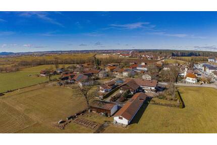 Neubaupotential (mit vorh. Baugenehmigung) zwischen München und dem bayerischen Voralpenland - Valley / Oberlaindern
