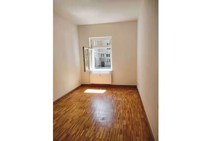 Wohnung zum Kaufen in Halle 165.000,00 € 45 m²