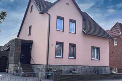 Haus zum Kaufen in Stadthagen 295.000,00 € 151 m²