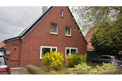 Immobilie mit zwei Parteien (auch als EFH nutzbar) - Neuenhaus