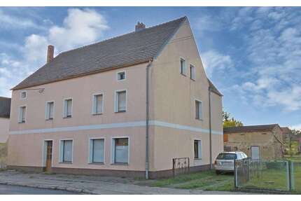 Haus zum Kaufen in Welzow 60.000,00 € 270 m²