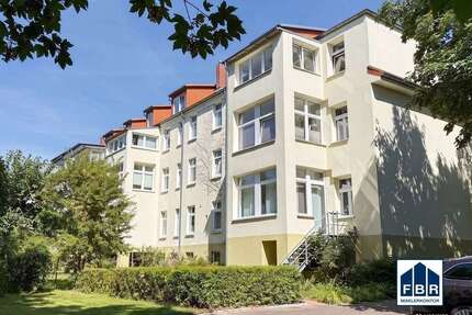 Haus zum Kaufen in Schwerin 800.000,00 € 410.28 m²
