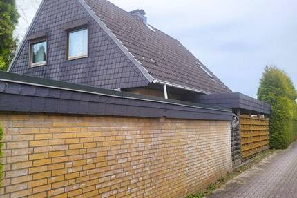 ZWANGSVERSTEIGERUNG: EFH mit Doppelgarage in Norderstedt