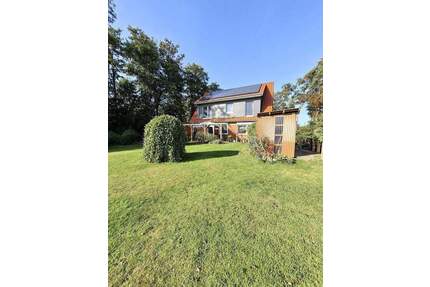 Kernsaniertes A+ Einfamilienhaus mit großem Südgrundstück in ruhiger Lage auf Neubauniveau - Oederquart