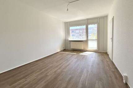 Wohnung zum Mieten in Schwerin 311,00 € 47.18 m²