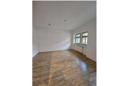 Sehr schöne, helle 3 Raumwohnung inmitten der Stadt ! - Gotha