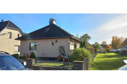 Wohnhaus mit Keller zu verkaufen - Petershagen