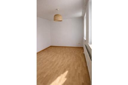 Zentrale + helle 2-Zi.-Wohnung mit Balkon – Lindleinsmühle - Würzburg