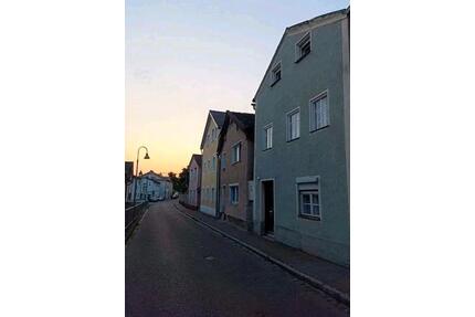 1 Zimmerwohnung - 330,00&nbsp;EUR Kaltmiete, ca.&nbsp; 20,00&nbsp;m&sup2; in Eichstätt (PLZ: 85072)