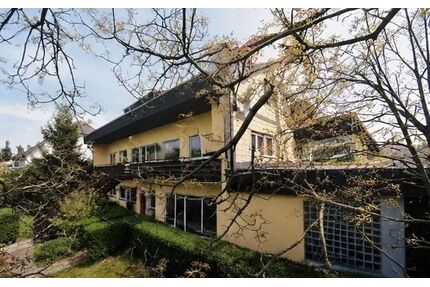 Mehrgenerationenhaus mit beeindruckender Architektur und unbegrenzten Möglichkeiten - Much