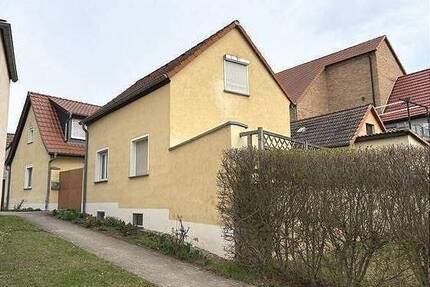 EFH in Nemsdorf - 80.000,00&nbsp;EUR Kaufpreis, ca.&nbsp; 80,00&nbsp;m&sup2;&nbsp;Wohnfl&auml;che in Nemsdorf-Göhrendorf (PLZ: 06268)