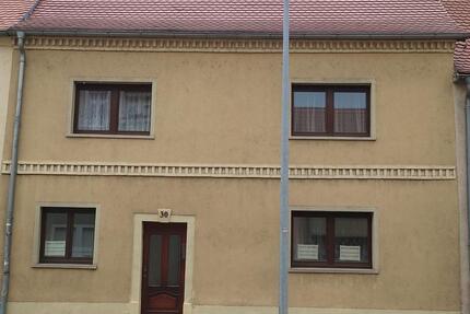 Zentral gelegenes Reihenhaus in Querfurt in grüner Umgebung