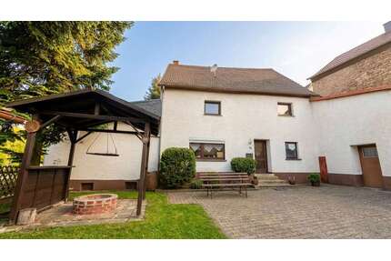 Haus zum Kaufen in Niederalben 95.000,00 € 159 m²