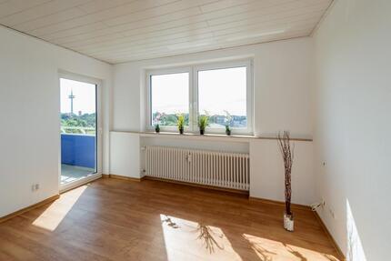 ** Stilvolle 3-Zimmerwohnung mit Balkon und Weitblick ** - Wesel Fusternberg