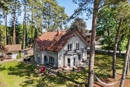 Haus zum Kaufen in Bestensee 890.000,00 € 243 m²
