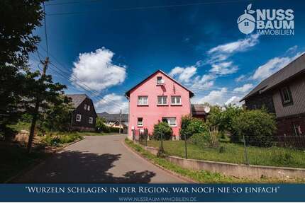 Haus zum Kaufen in Saalfeld 128.000,00 € 168 m²