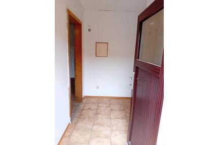 Souterrainwohnung - 400,00&nbsp;EUR Kaltmiete, ca.&nbsp; 60,00&nbsp;m&sup2; in Naumburg (PLZ: 34311)