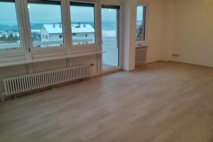 2 Zi wohnung in Calw-Heumaden - 850,00&nbsp;EUR Kaltmiete, ca.&nbsp; 62,00&nbsp;m&sup2; in Calw (PLZ: 75365)