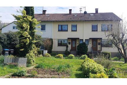 Ein Haus zum Wohlfühlen mit Wintergarten, Balkon und separater Garage - Frickenhausen-Tischardt