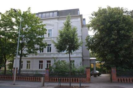 Geräumige 3-Raum-Wohnung mit Balkon und Loggia - Erfurt Löbervorstadt